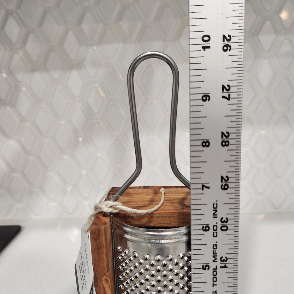 New Handcrafted Italian Olivewood Cheese Grater By Sur La Table Rustic Durable‎ - Picture 9 of 10